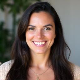Headshot of Lena Petrova